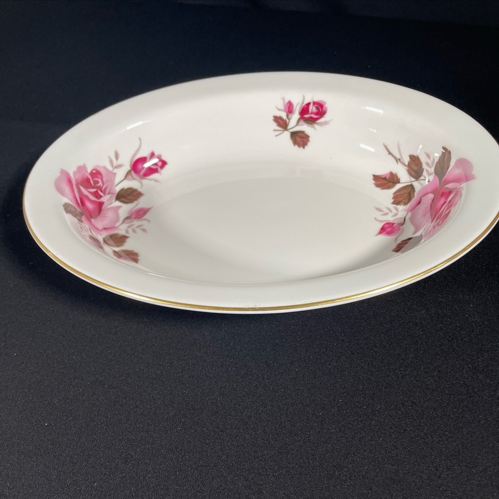 Royal Tuscan Belgravia Fine China 10” Oval Vegetable Bowl